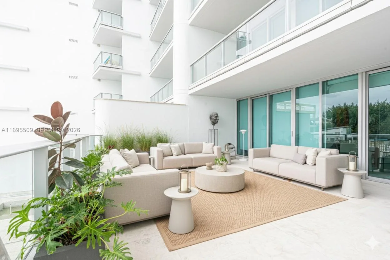 2627 S Bayshore Dr # 504, Miami, FL 33133