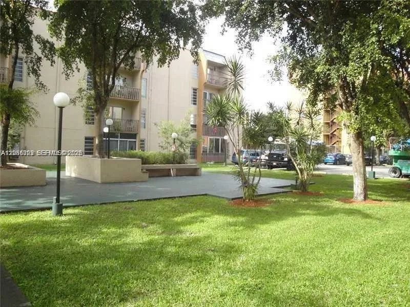 4713 NW 7TH ST # 306-1, Miami, FL 33126