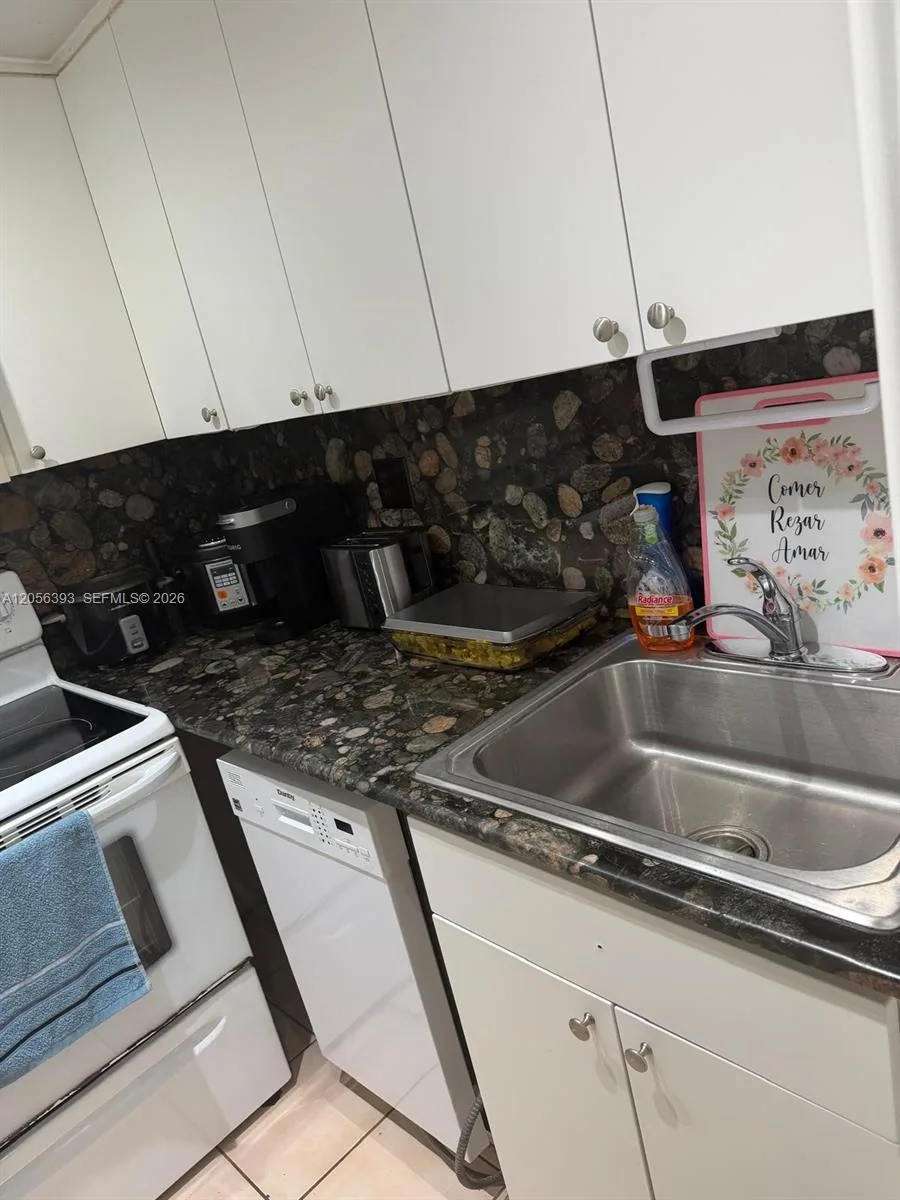 4713 NW 7TH ST # 306-1, Miami, FL 33126 photo 5