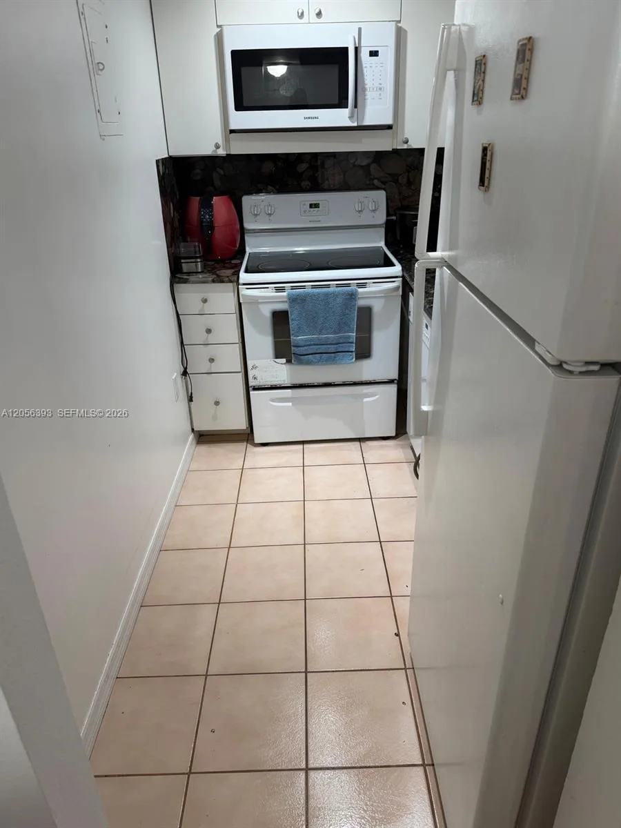 4713 NW 7TH ST # 306-1, Miami, FL 33126 photo 6