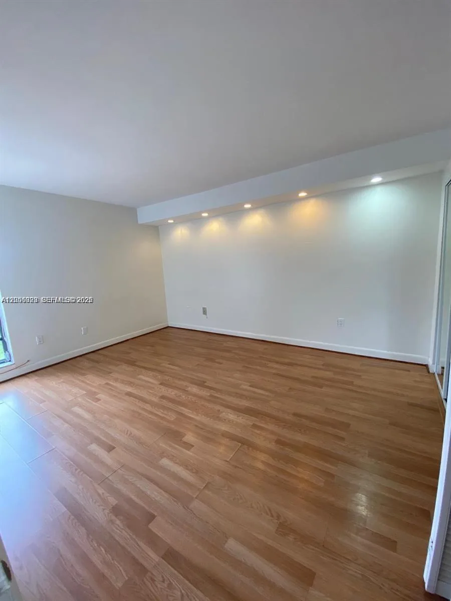 4713 NW 7TH ST # 306-1, Miami, FL 33126 photo 8