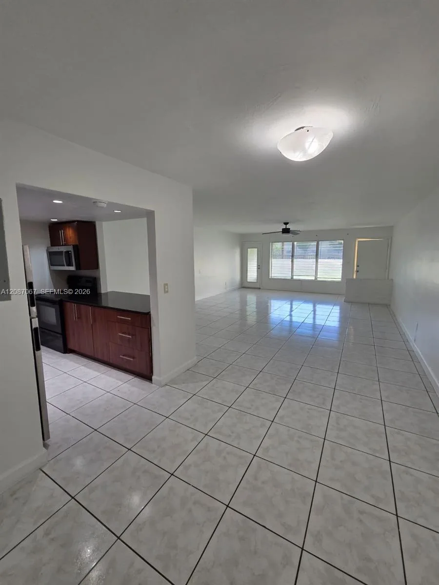 1885 NE 121st St # 8, North Miami, FL 33181