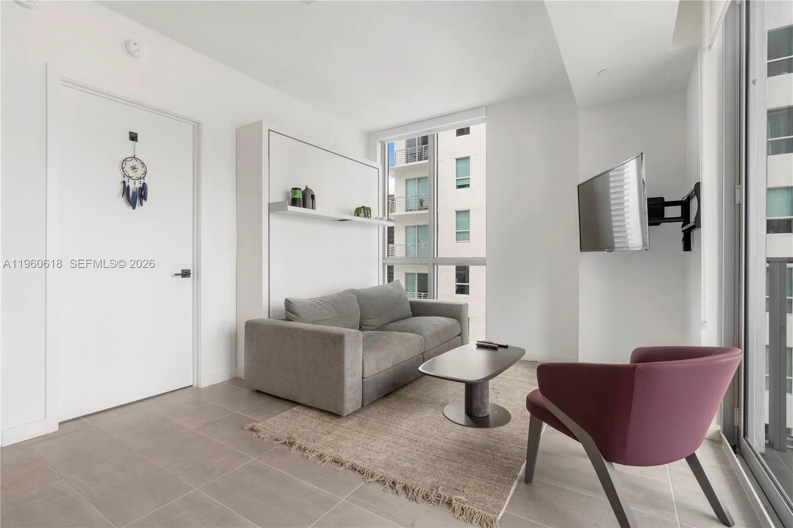227 NE 2nd St # 2602, Miami, FL 33132 photo 2