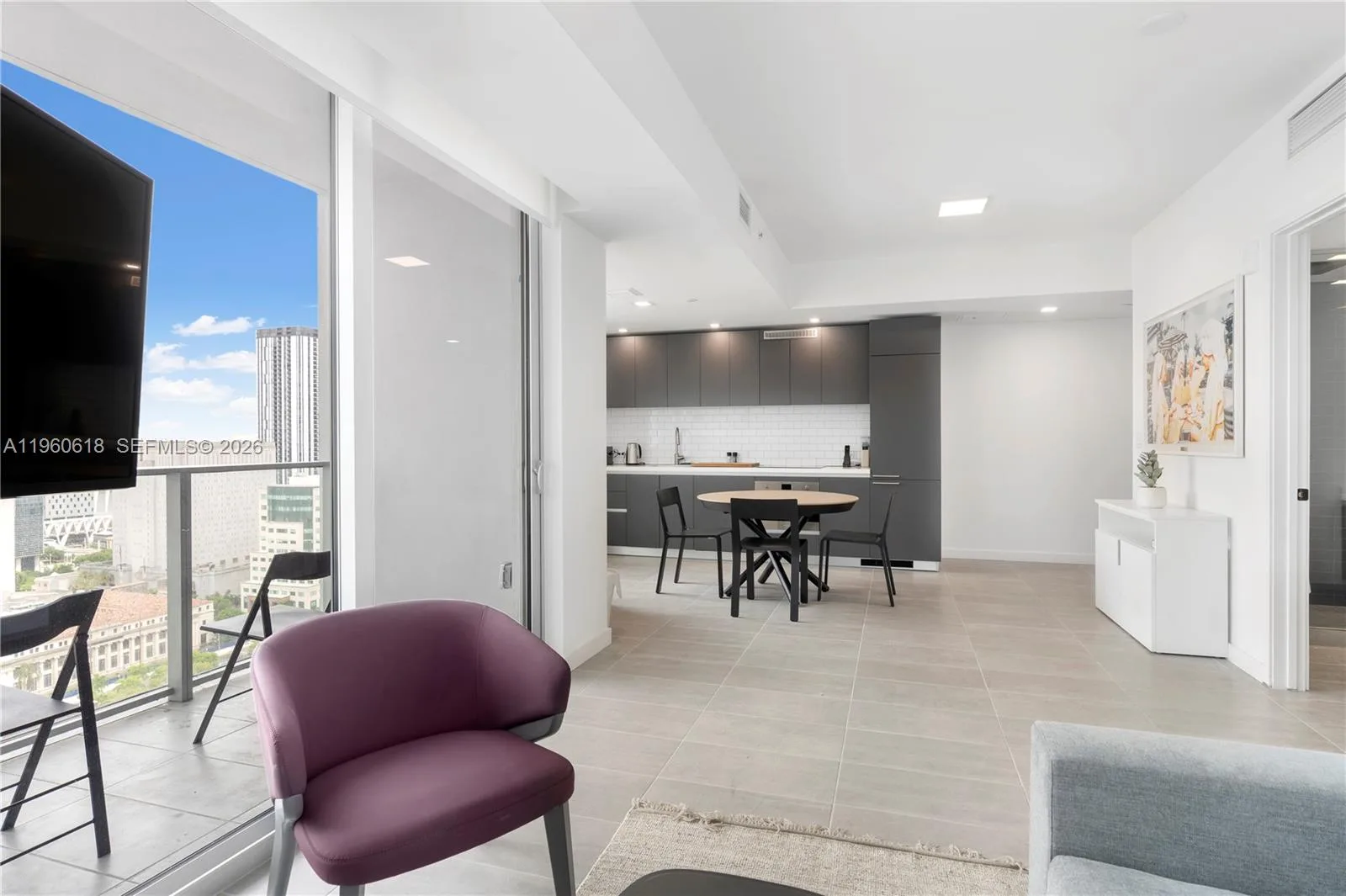 227 NE 2nd St # 2602, Miami, FL 33132 photo 5