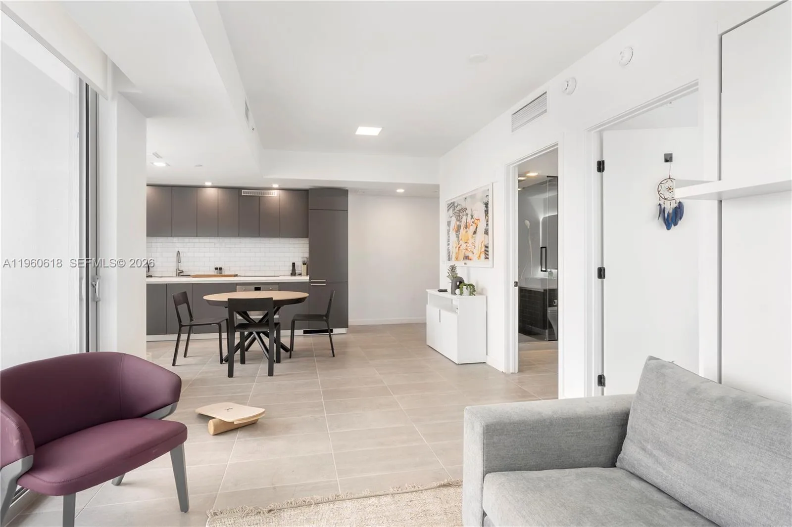 227 NE 2nd St # 2602, Miami, FL 33132 photo 6