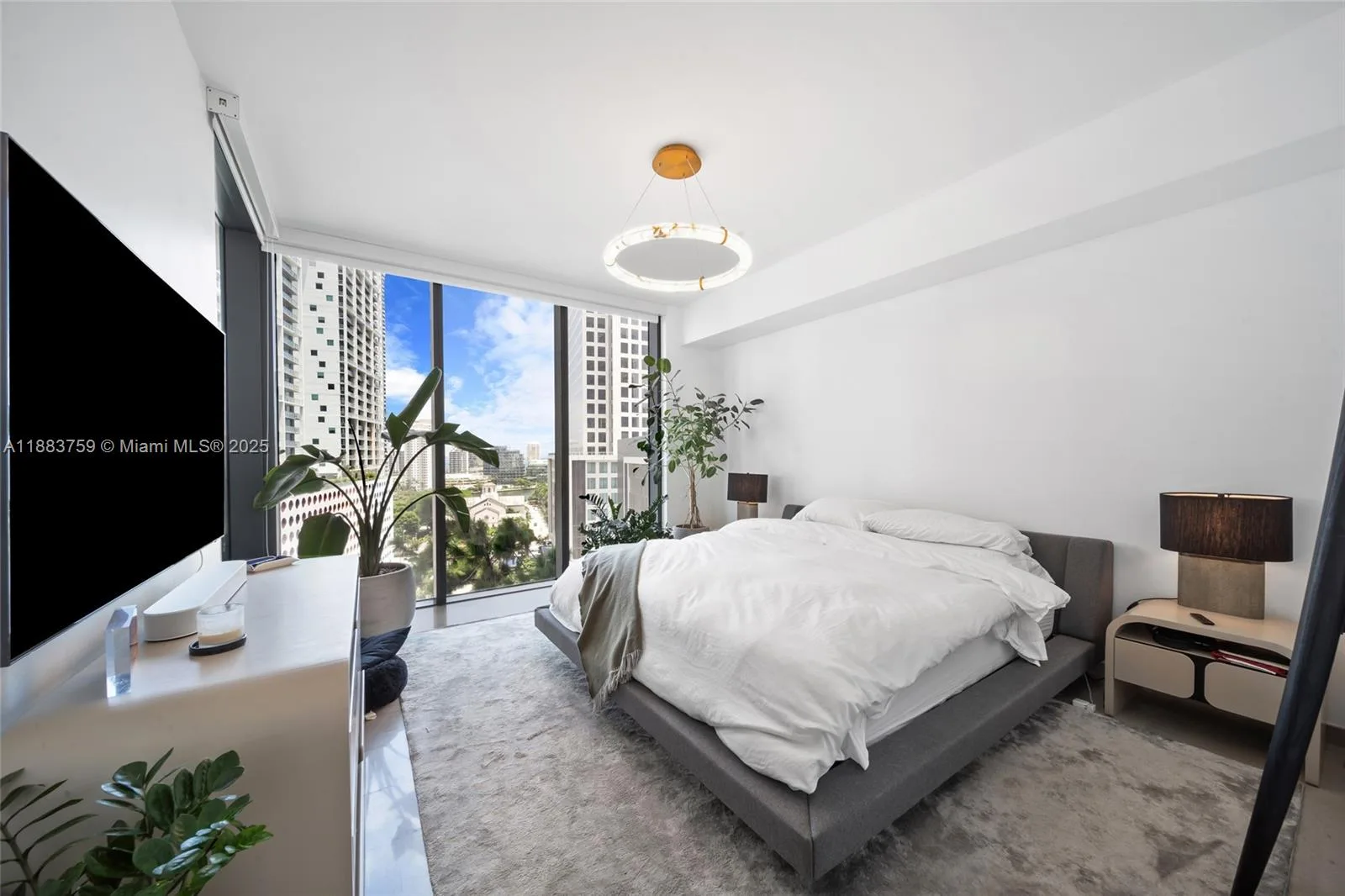 68 SE 6th St # 811, Miami, FL 33131 photo 11