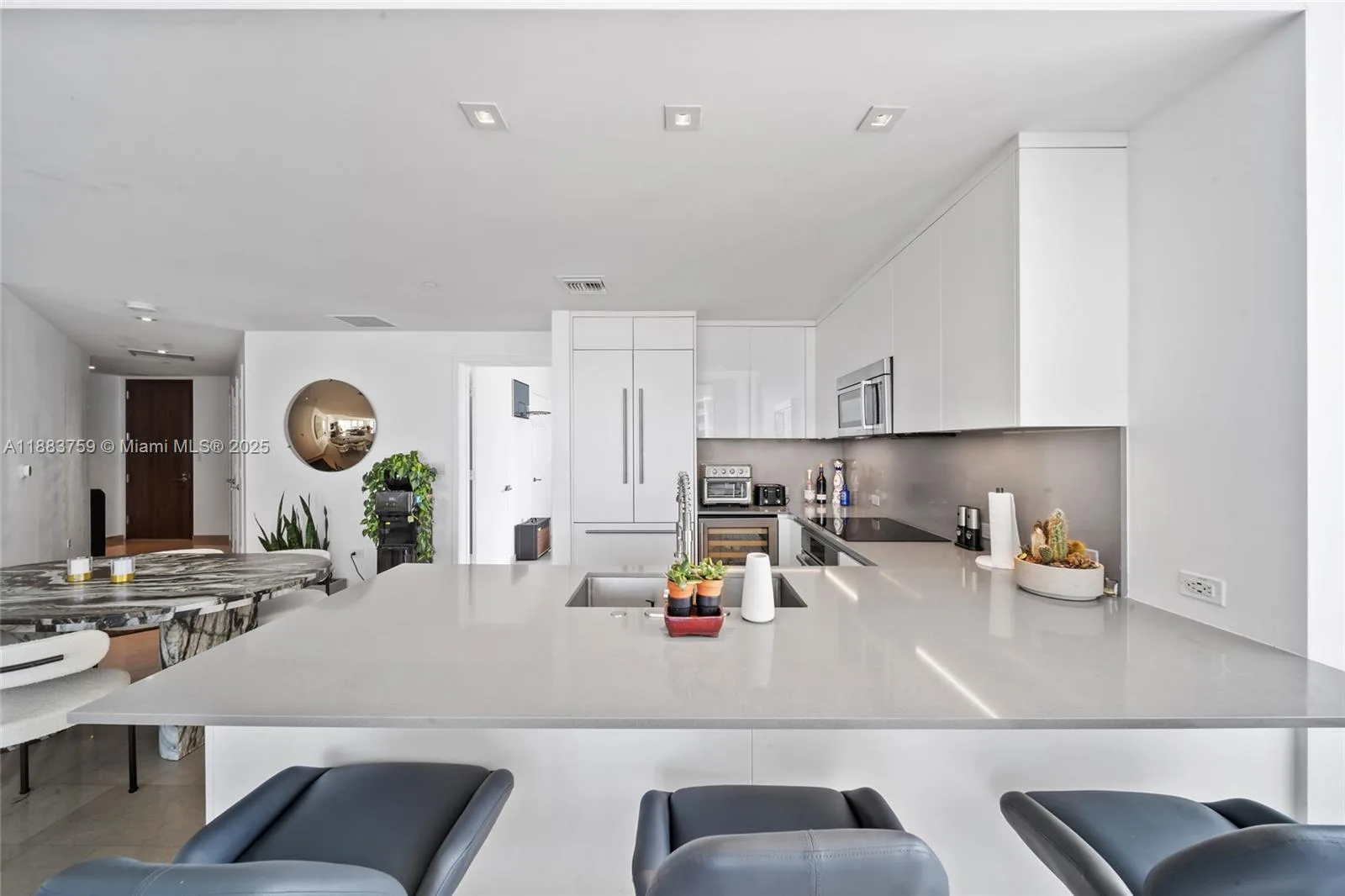 68 SE 6th St # 811, Miami, FL 33131 photo 8