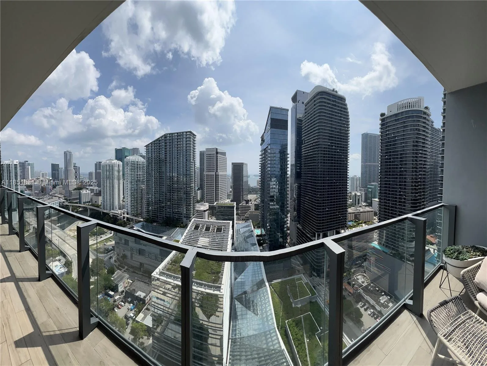 88 SW 7th St # 3007, Miami, FL 33130
