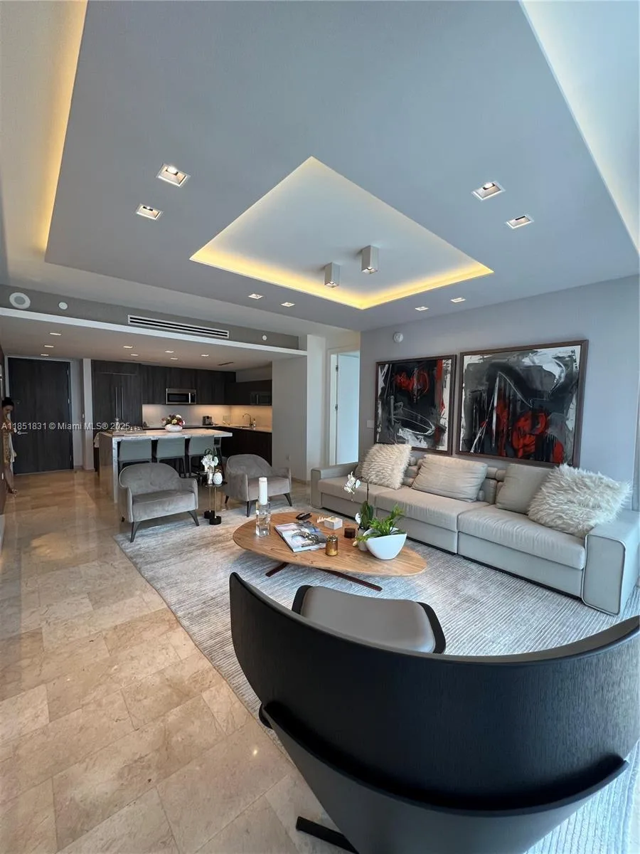 88 SW 7th St # 3007, Miami, FL 33130 photo 2