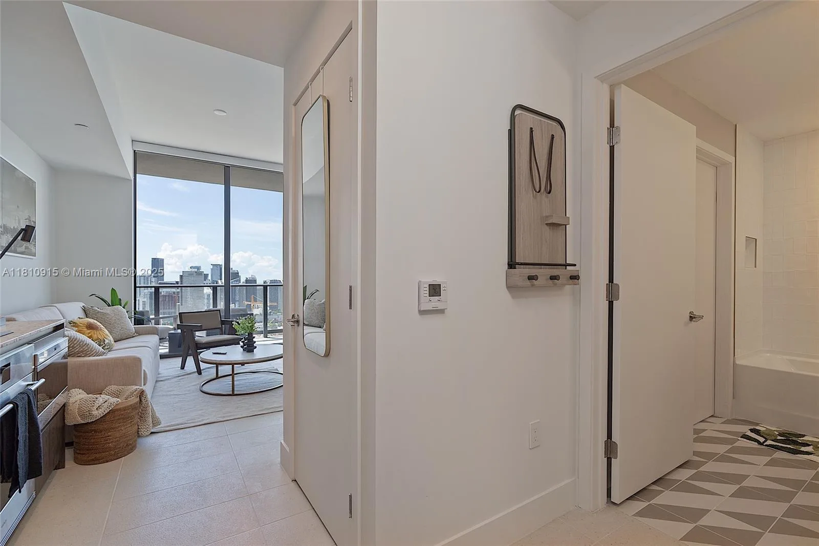 601 NE 1st Ave # 5007, Miami, FL 33132 photo 4