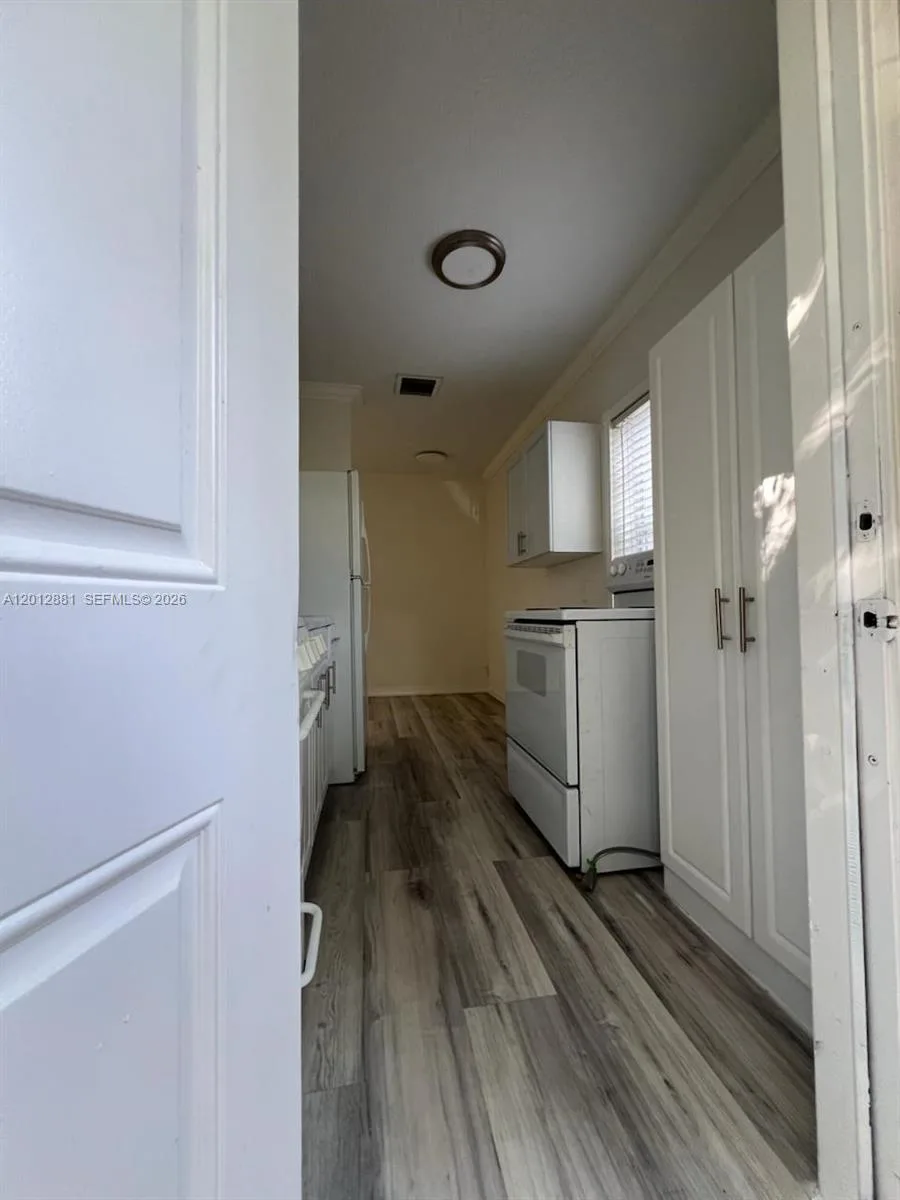 915 N 19th Ave, Hollywood, FL 33020 photo 6