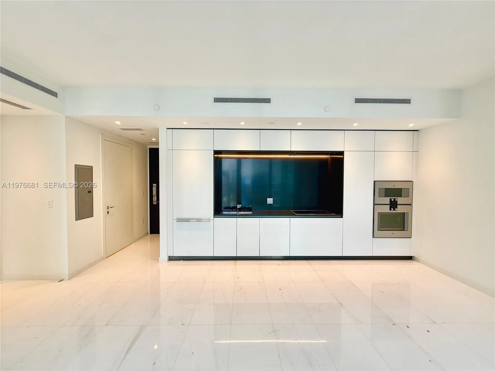 300 Biscayne Boulevard Way # 3608W, Miami, FL 33131 photo 7