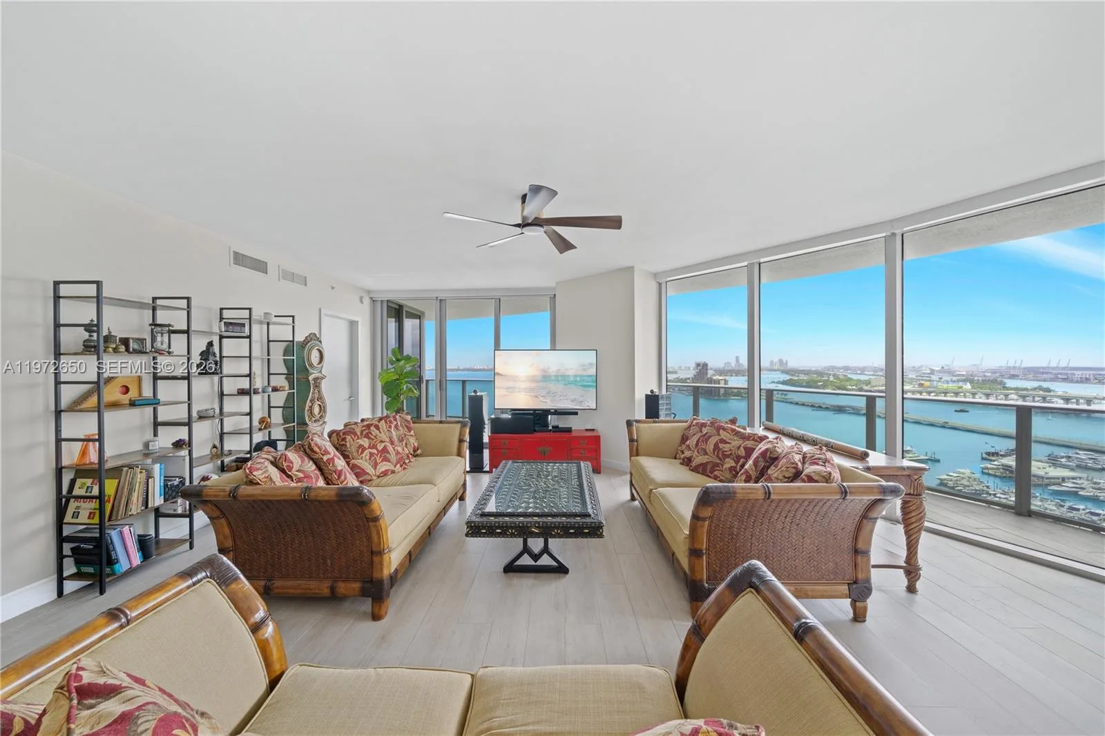 488 NE 18th St # 2112, Miami, FL 33132 photo 10