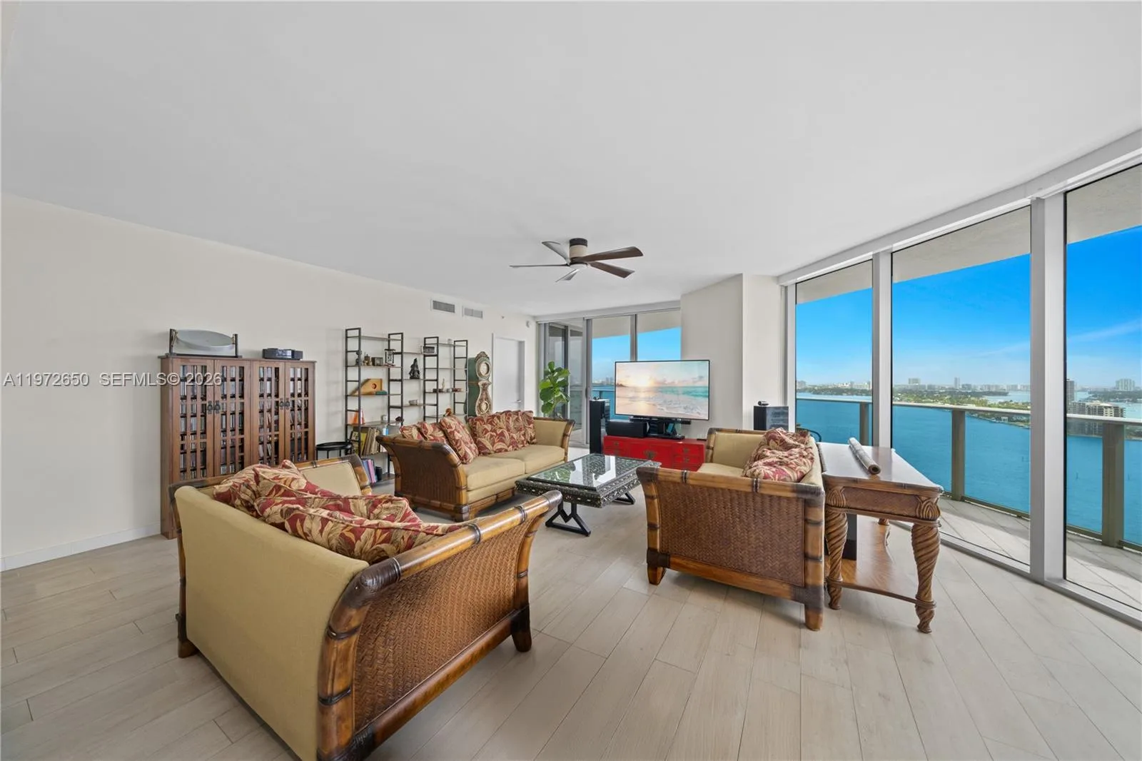 488 NE 18th St # 2112, Miami, FL 33132 photo 12