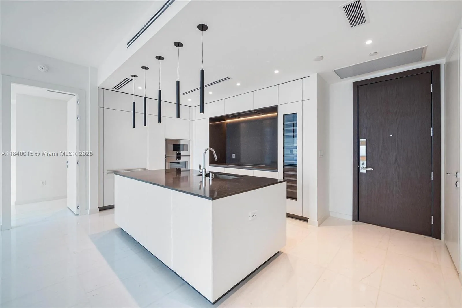 300 Biscayne Boulevard Way # 2906W, Miami, FL 33131 photo 3