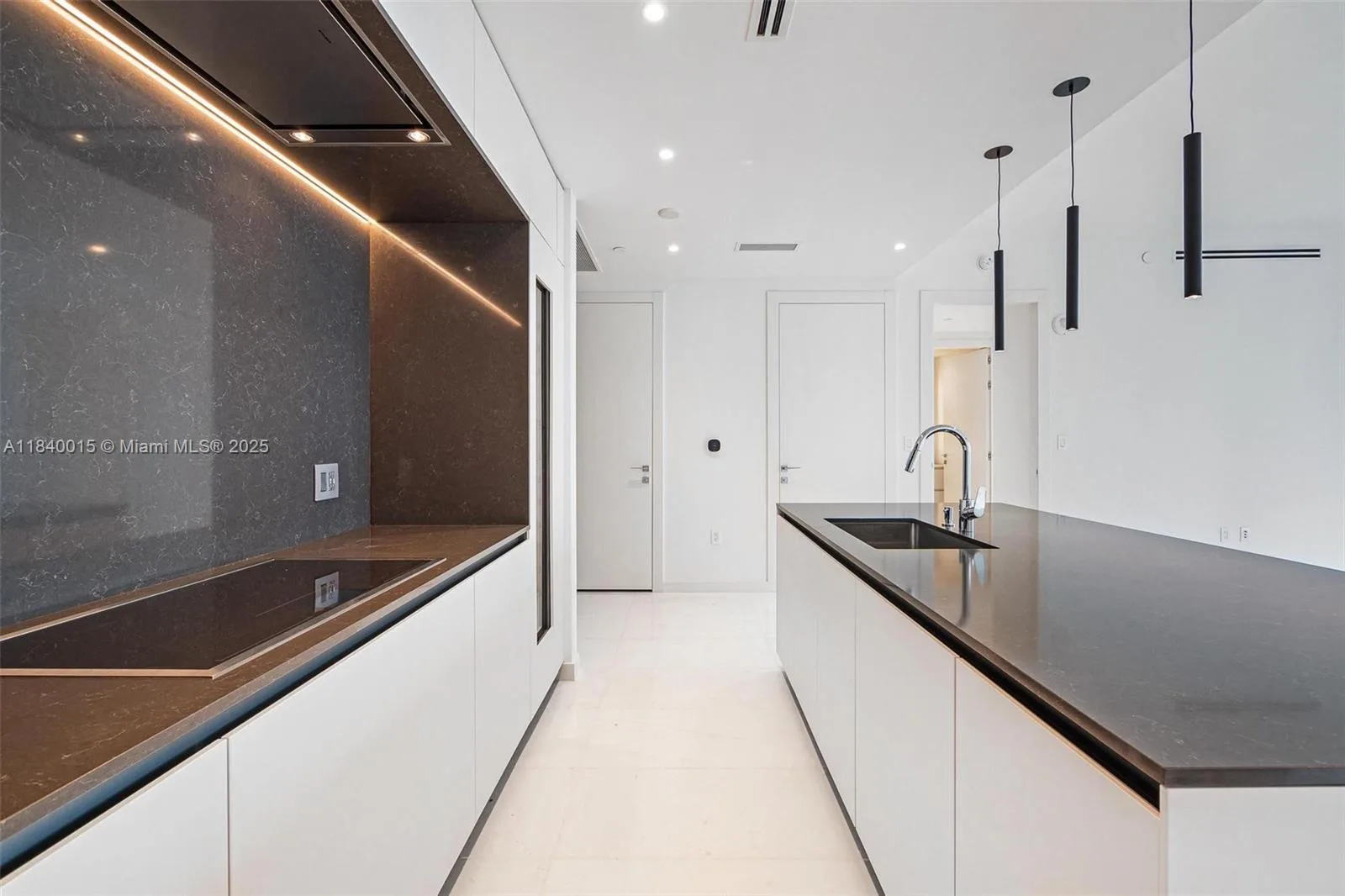300 Biscayne Boulevard Way # 2906W, Miami, FL 33131 photo 5