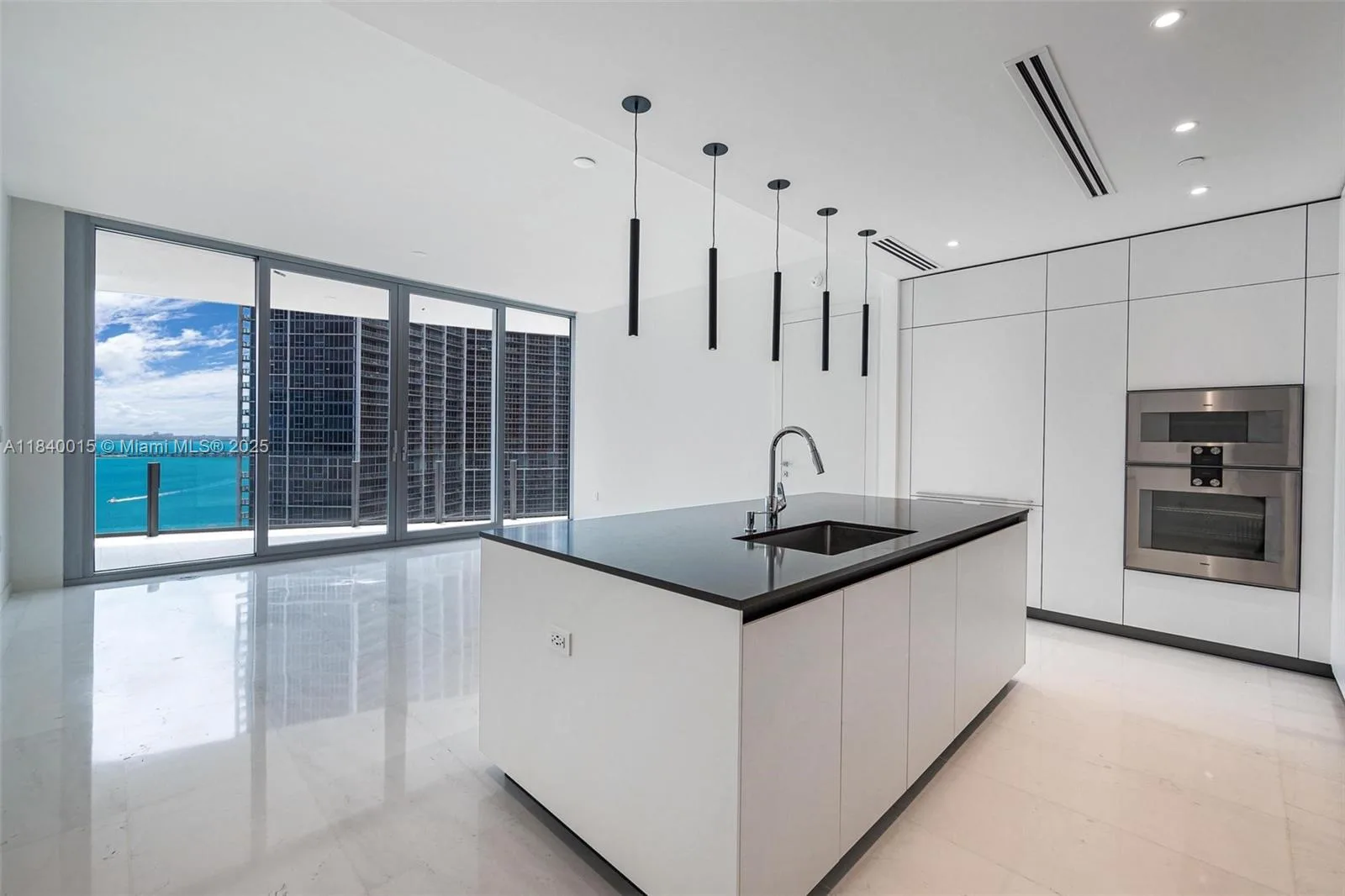 300 Biscayne Boulevard Way # 2906W, Miami, FL 33131 photo 9