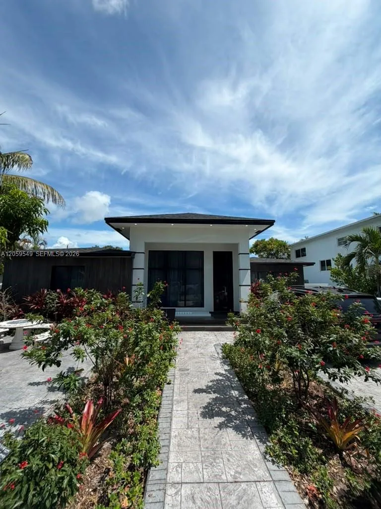 224 SW 12th St, Dania Beach, FL 33004 photo 2