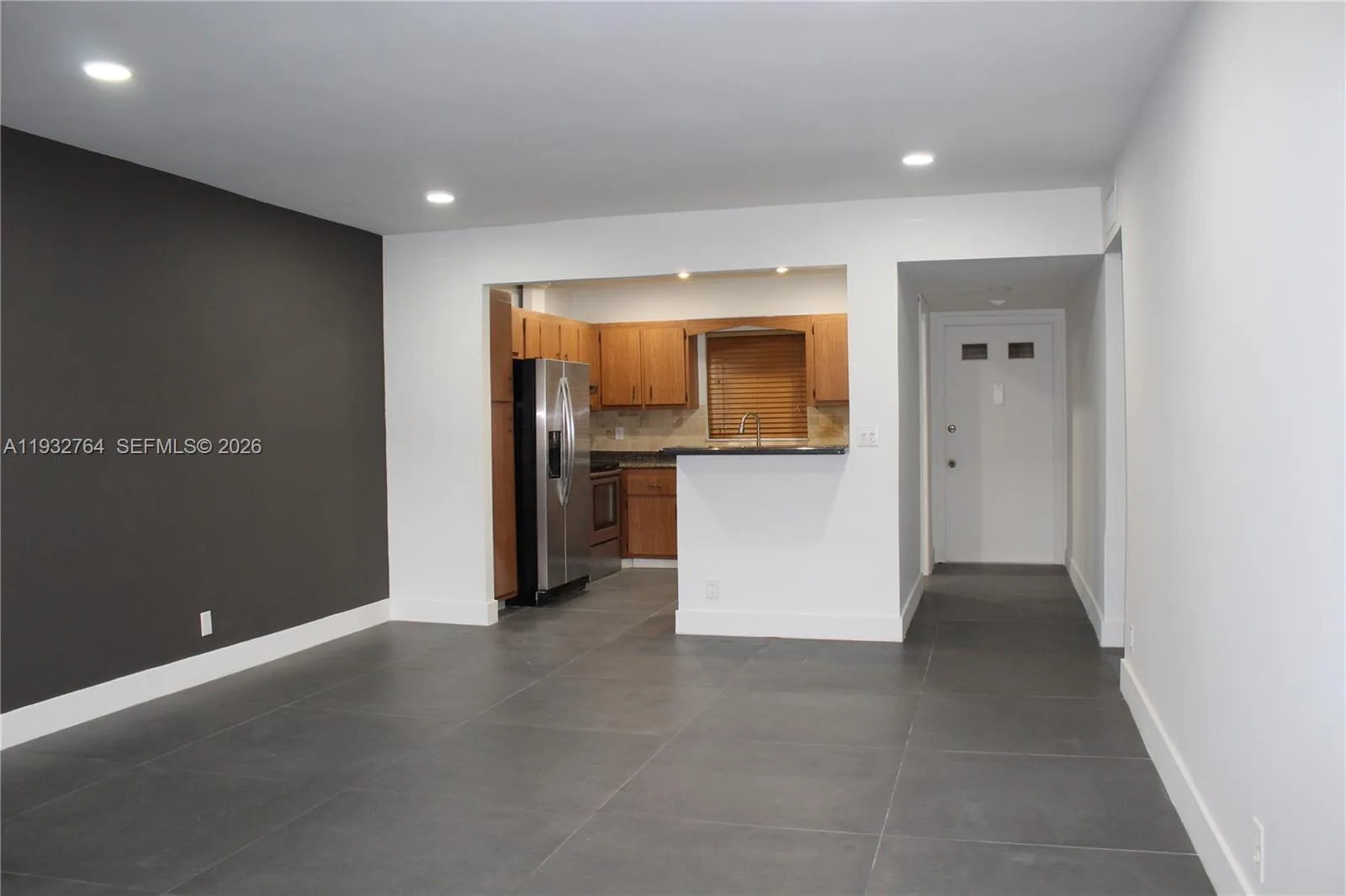 5140 SW 40th Ave # 3C, Dania Beach, FL 33314 photo 2