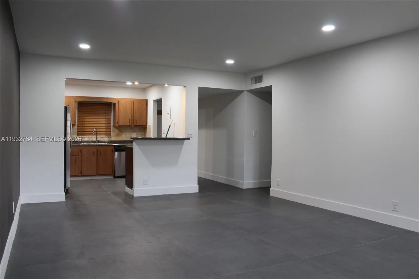 5140 SW 40th Ave # 3C, Dania Beach, FL 33314 photo 3