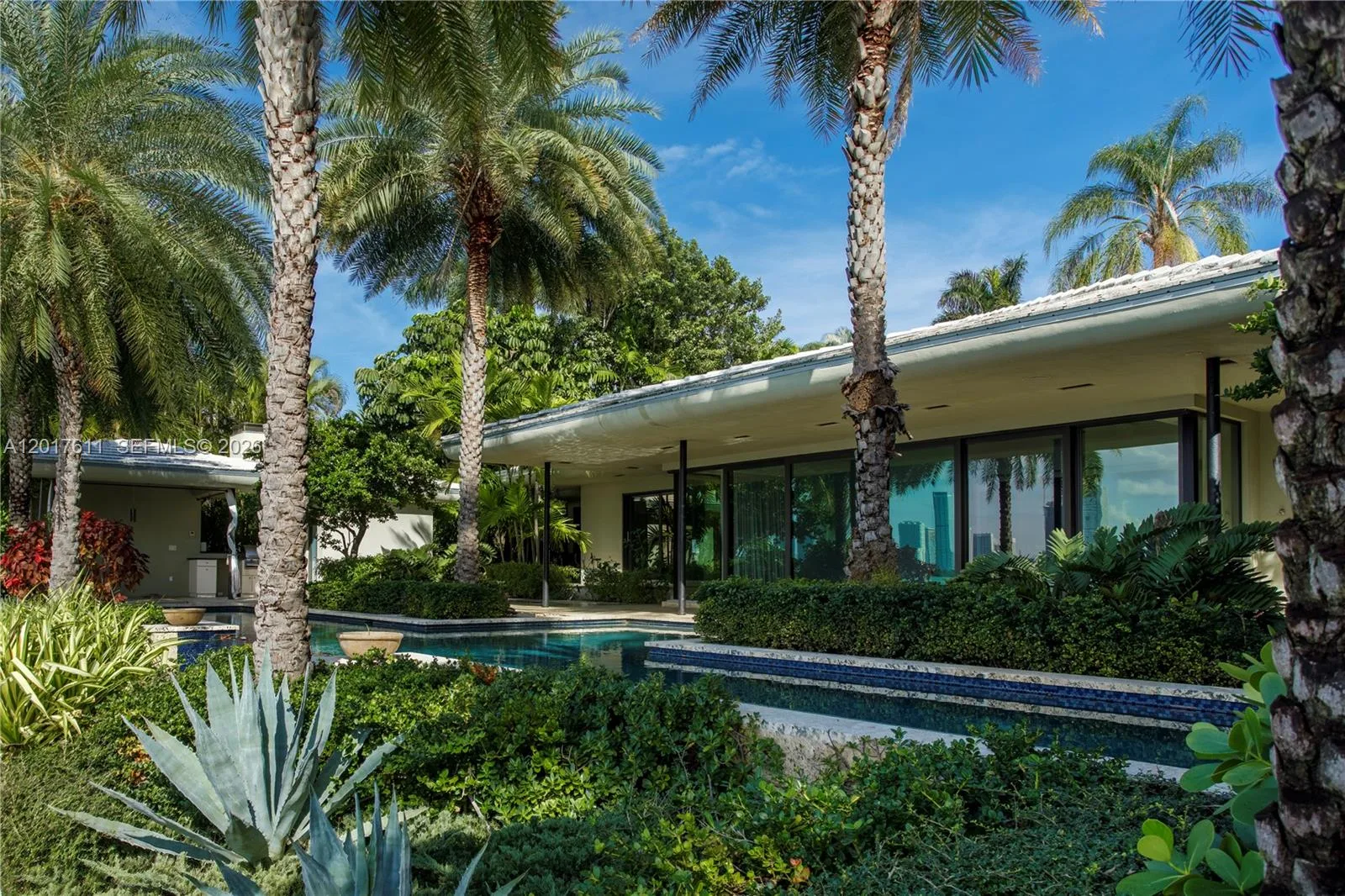 250 W San Marino Dr, Miami Beach, FL 33139 photo 4