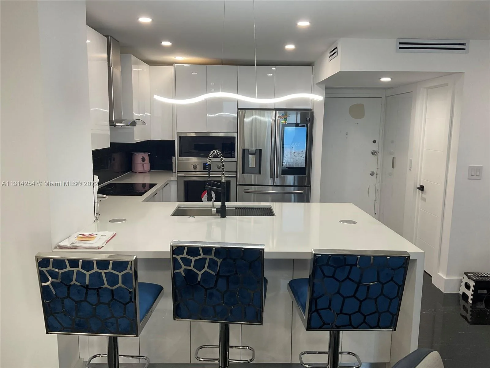 3180 S Ocean Dr # 1503, Hallandale Beach, FL 33009 photo 2