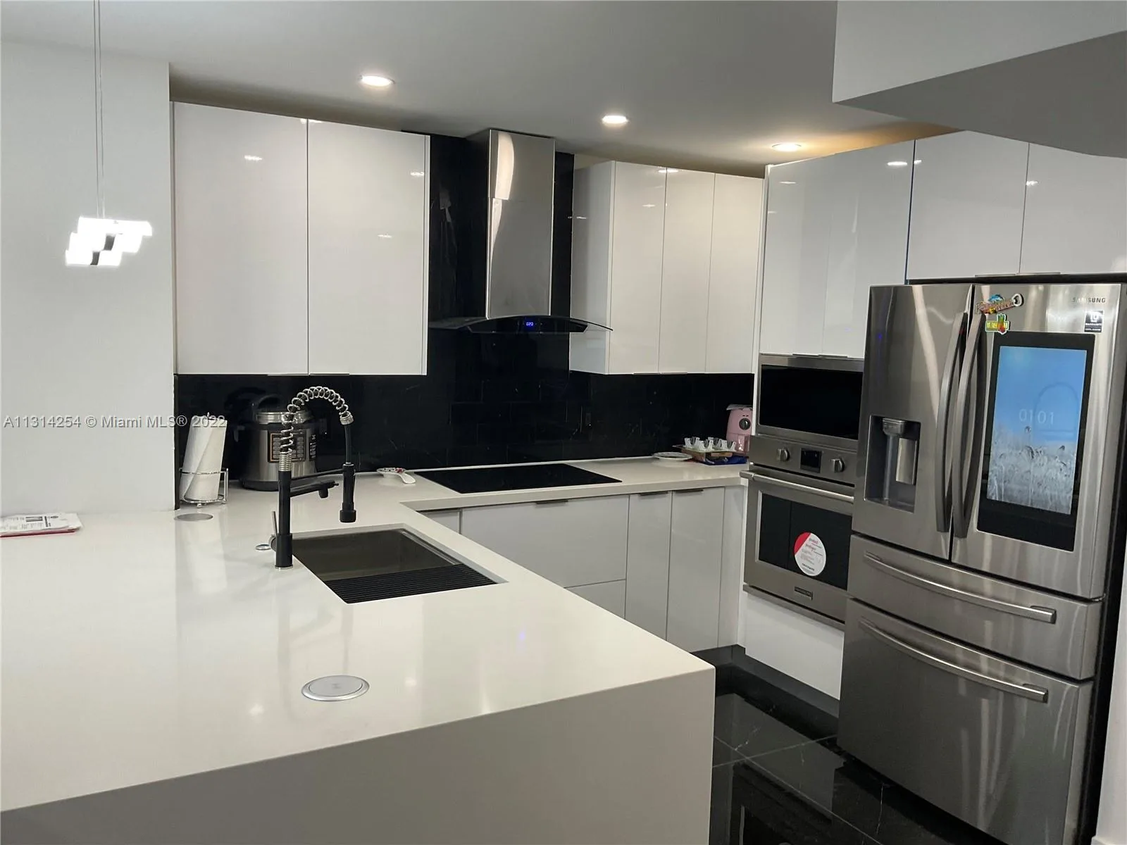 3180 S Ocean Dr # 1503, Hallandale Beach, FL 33009 photo 9