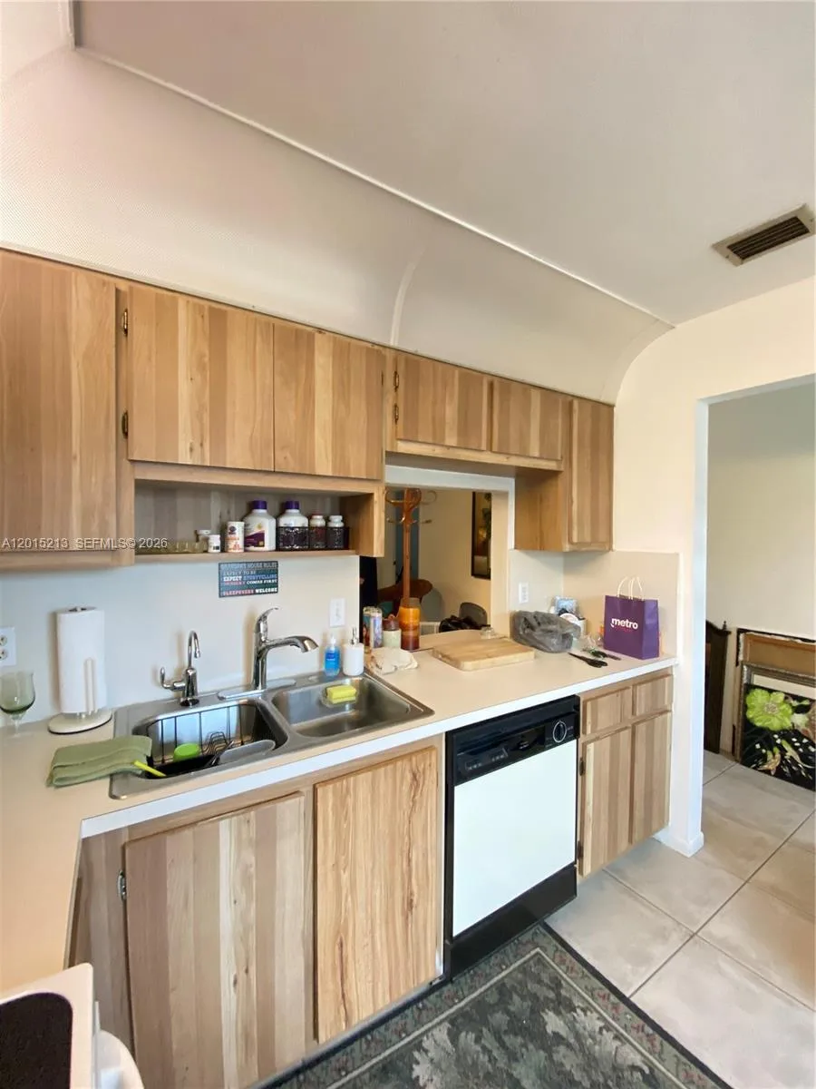 432 Bennington Ln # 432, Lake Worth, FL 33467 photo 3