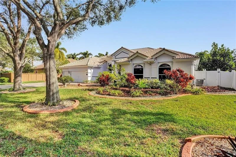 2030 SW 62nd Avenue, Plantation, FL 33317 photo 4