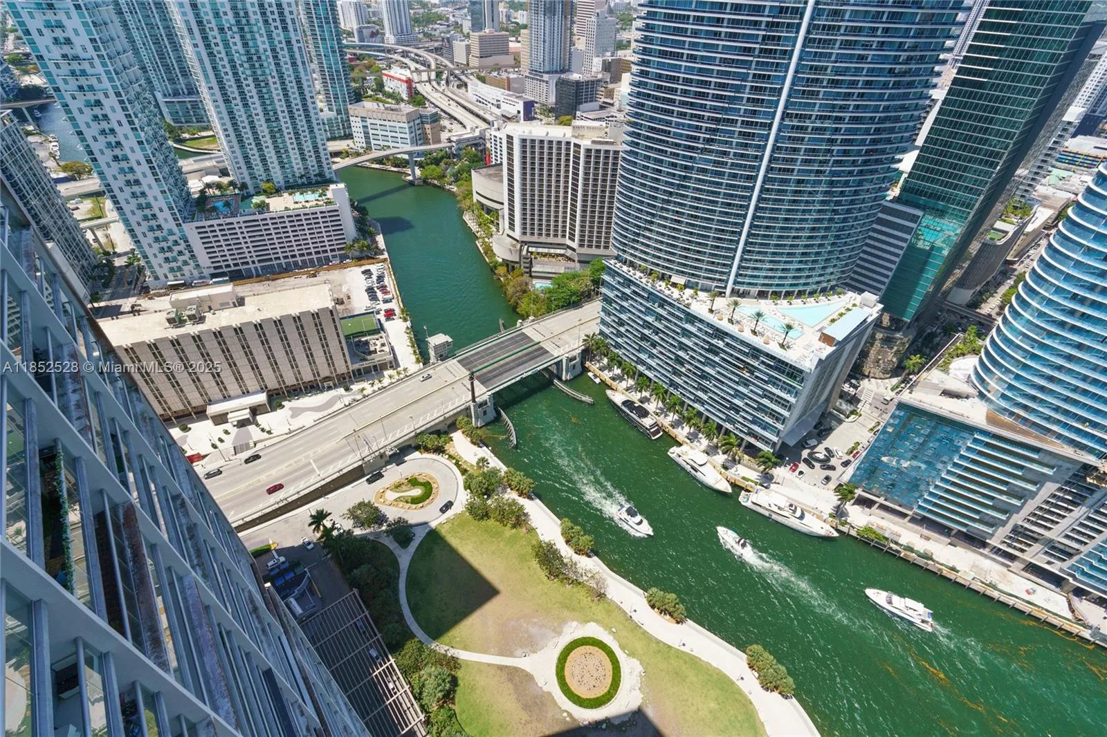 465 Brickell Ave # 3806, Miami, FL 33131 photo 3