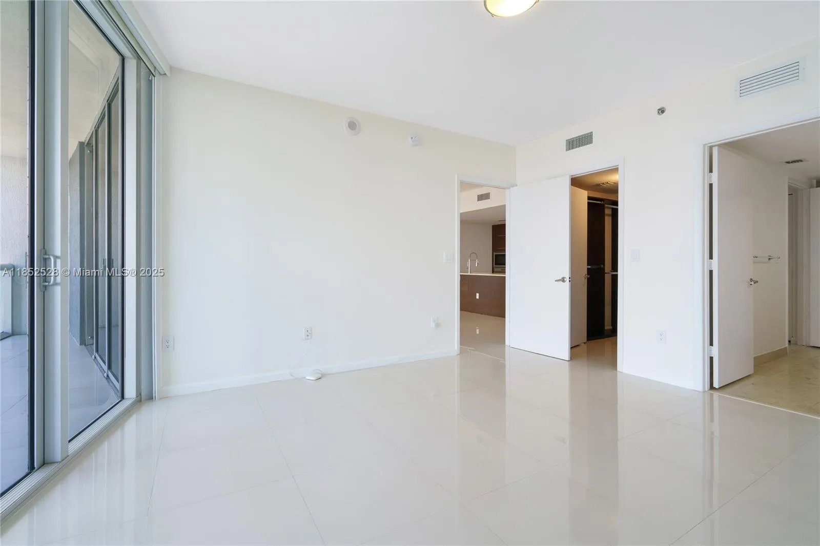 465 Brickell Ave # 3806, Miami, FL 33131 photo 8