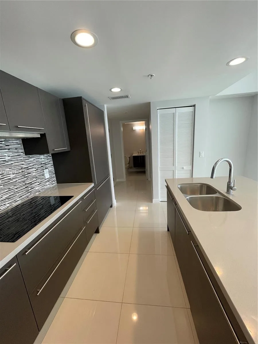 7875 NW 107th Ave # 514, Doral, FL 33178 photo 5