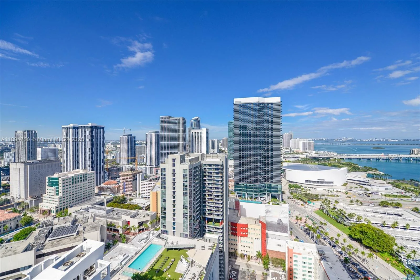 253 NE 2nd St # 3902, Miami, FL 33132 photo 4