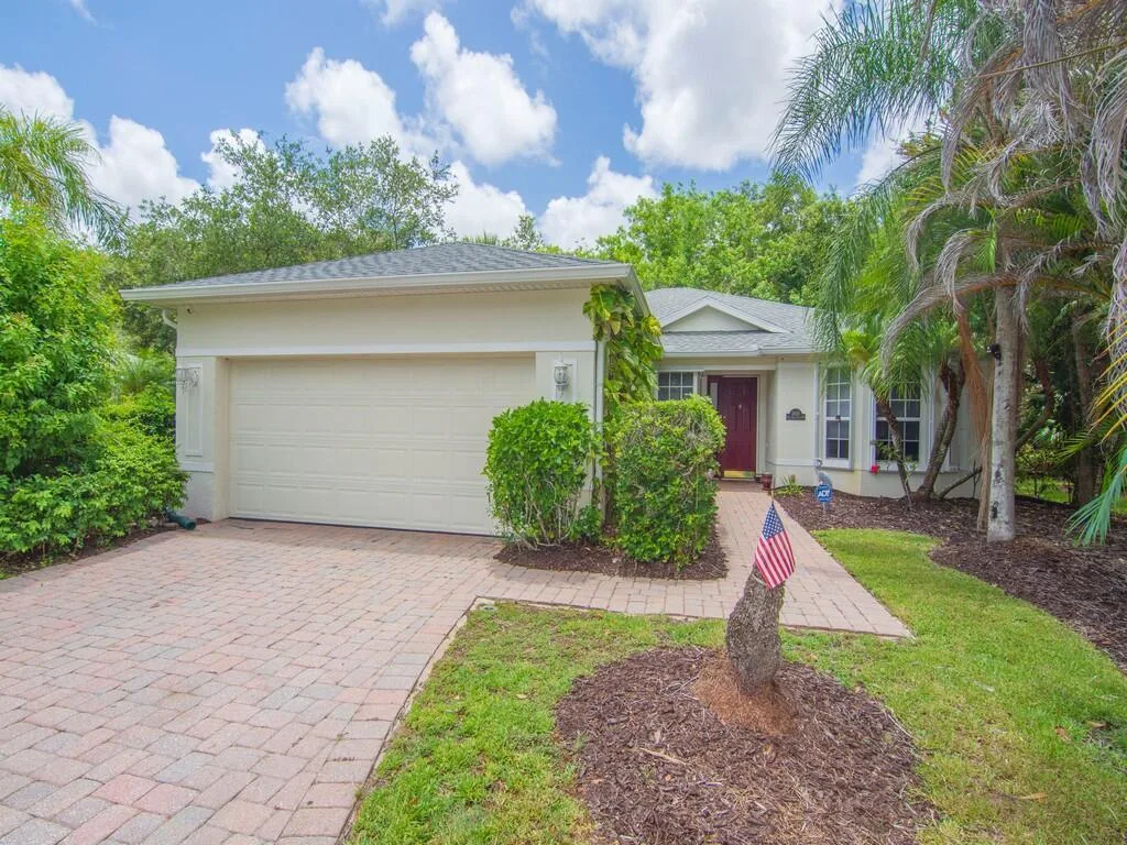 3830 Nags Head Place SW, Vero Beach, FL 32968