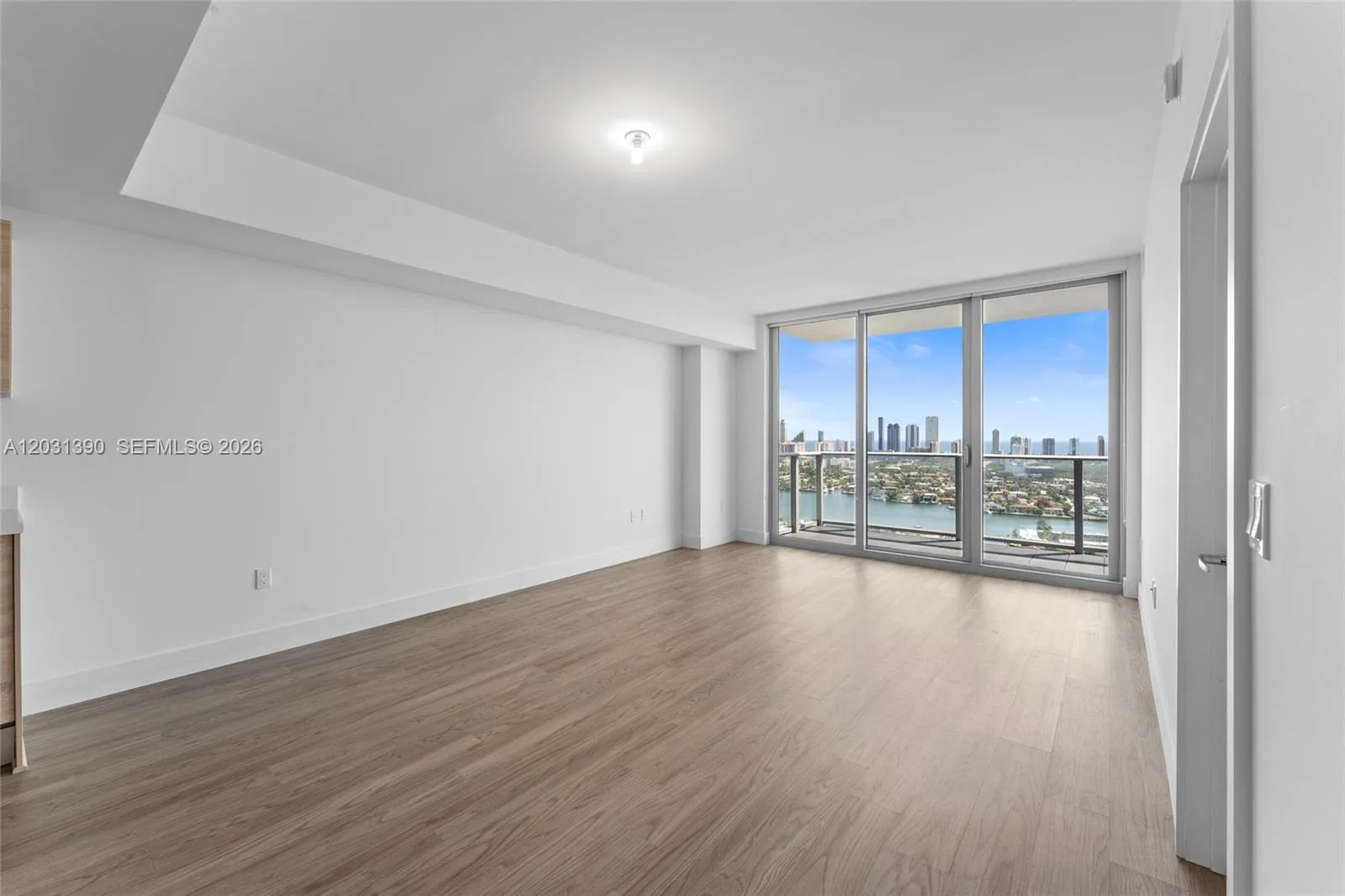 16385 Biscayne Blvd # 3120, North Miami Beach, FL 33160