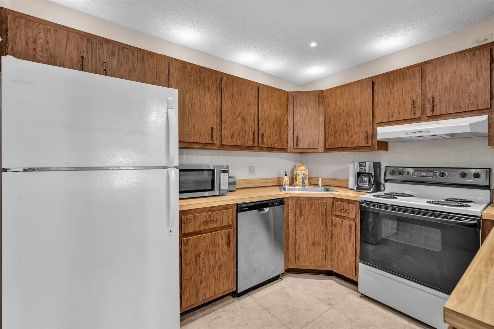 103 Lake Pine Circle # A-2, FL 33463 photo 8