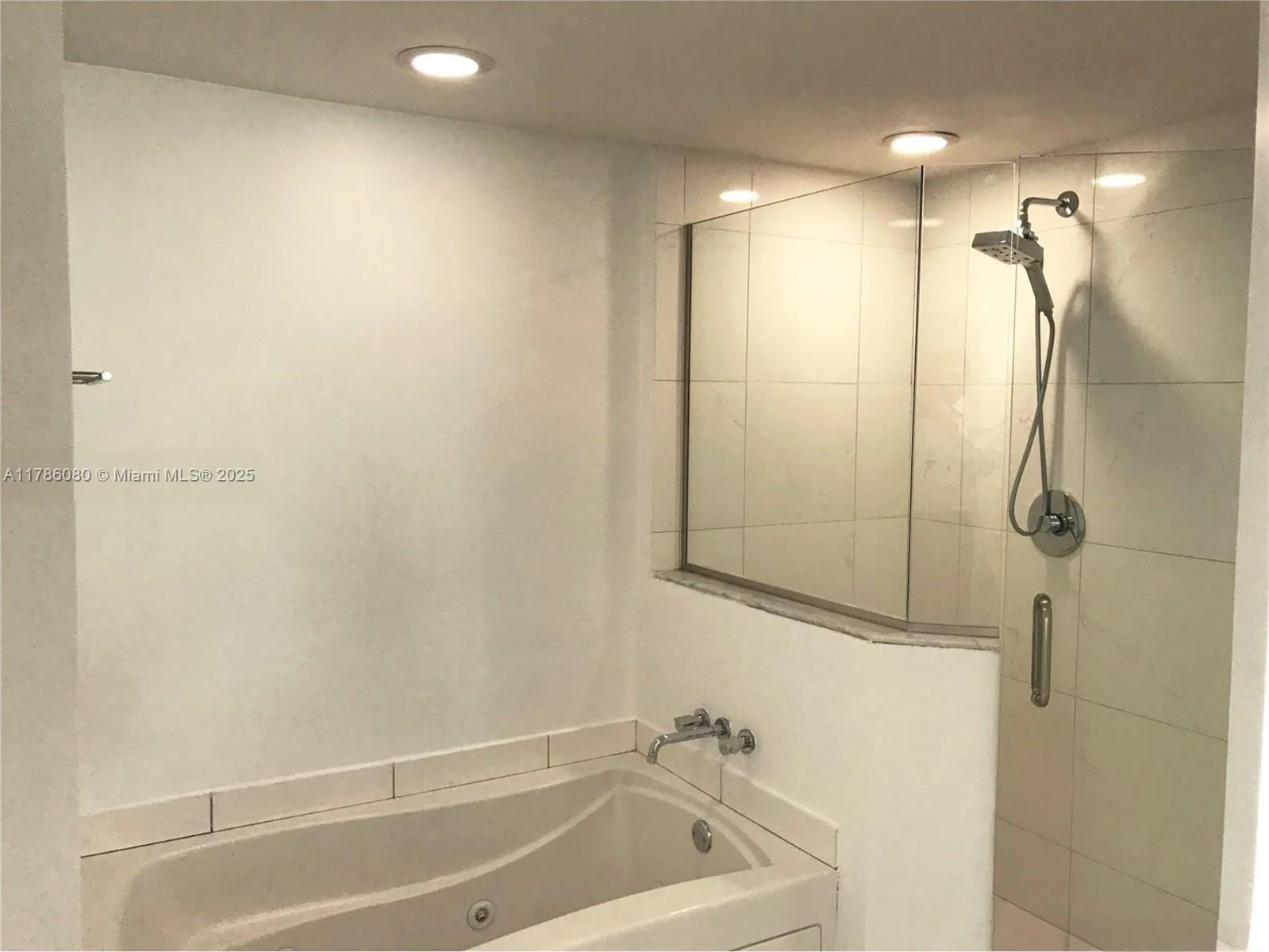 55 SE 6th St # 1610, Miami, FL 33131 photo 7