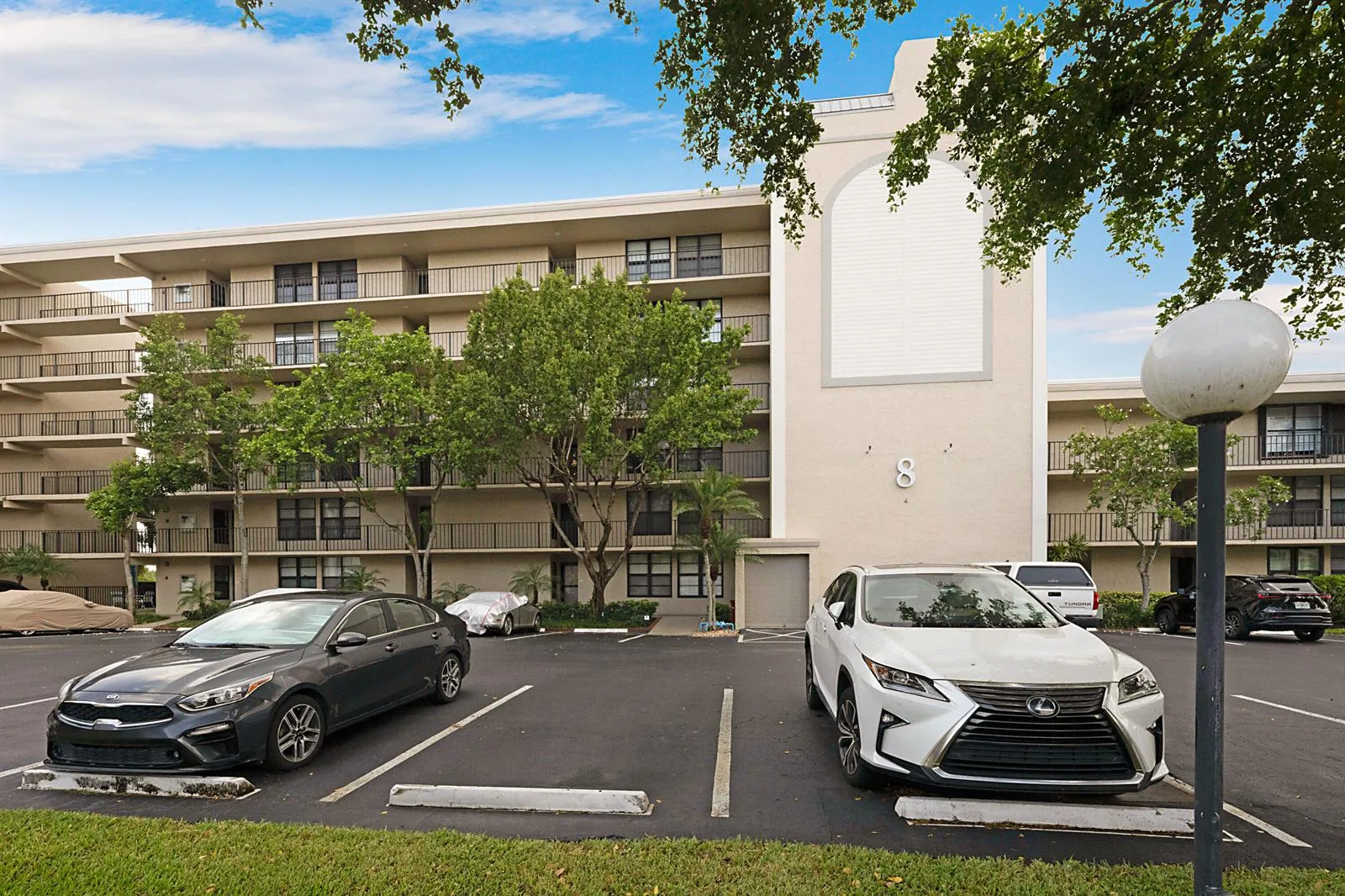 8 Royal Palm Way # 3010, Boca Raton, FL 33432