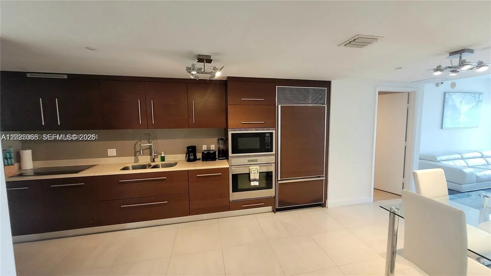 485 Brickell Ave # 2311, Miami, FL 33131 photo 4