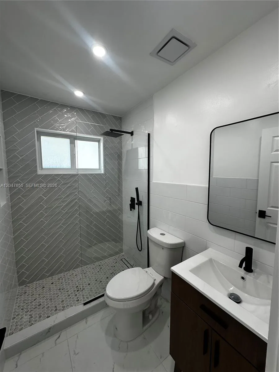 1945 NW 29th St # A5, Miami, FL 33142 photo 4