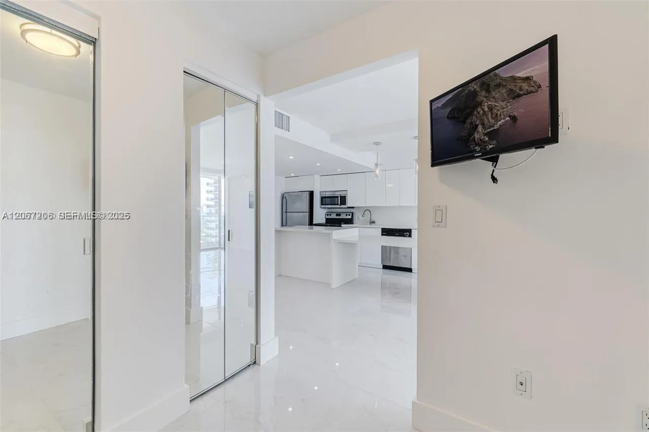 5701 Collins Ave # 1611, Miami Beach, FL 33140 photo 9