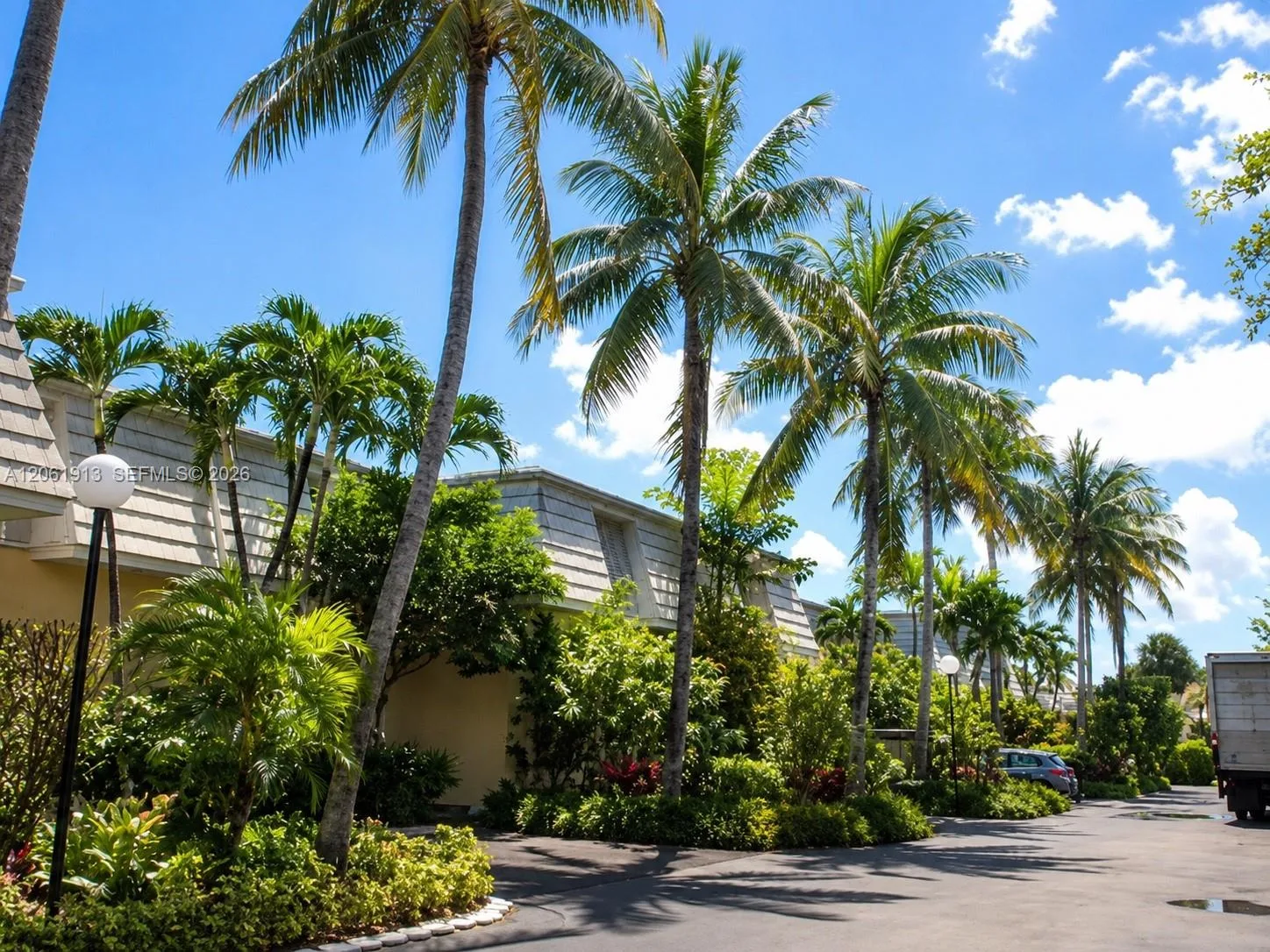 224 Sea View Dr # 104, Key Biscayne, FL 33149