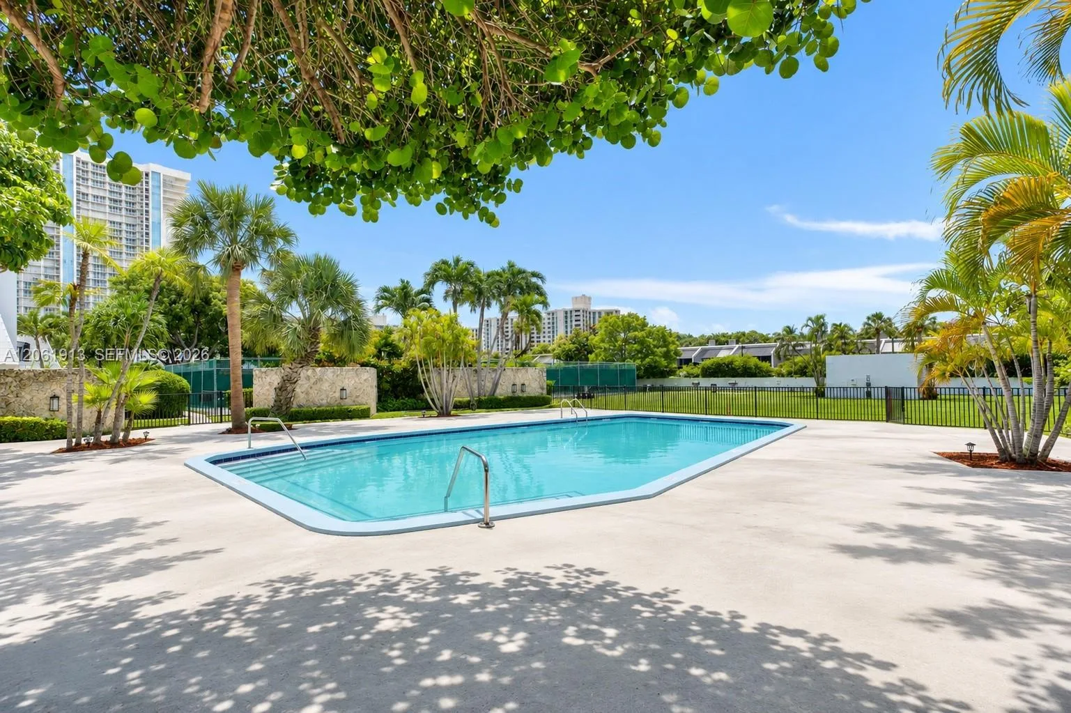 224 Sea View Dr # 104, Key Biscayne, FL 33149 photo 9