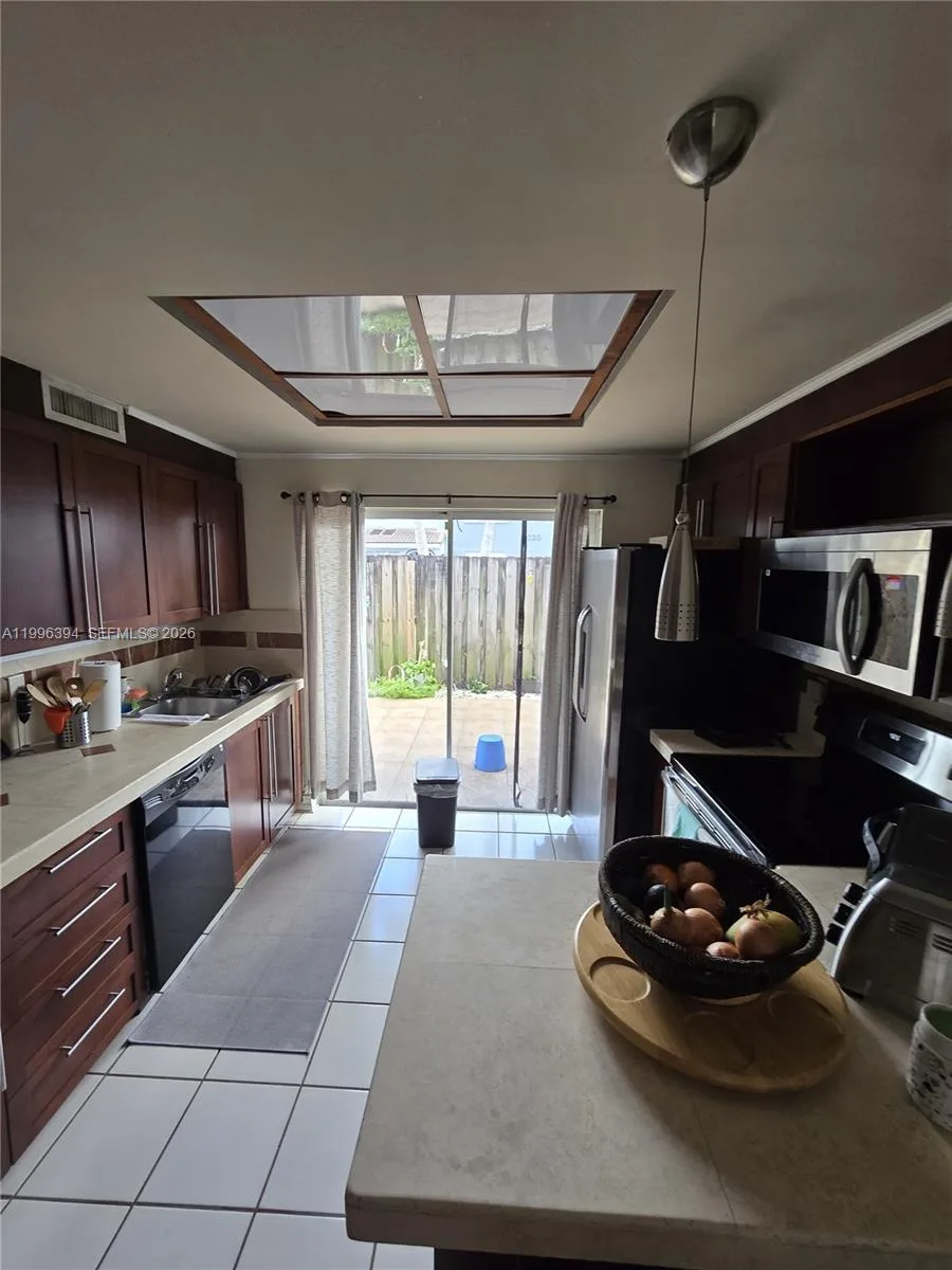 7010 NW 173rd Dr # 1901, Hialeah, FL 33015 photo 4