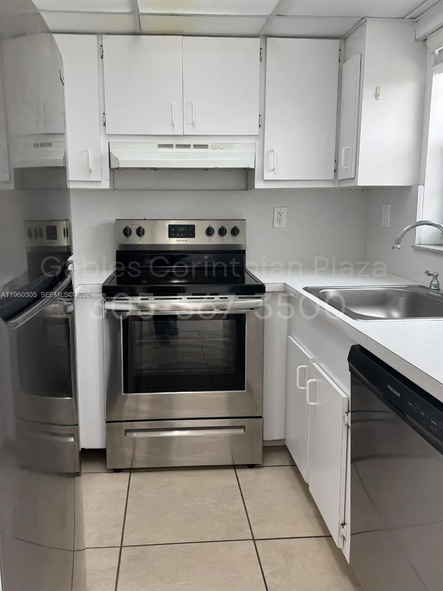 Gables Corinthian Plaza – photo 15