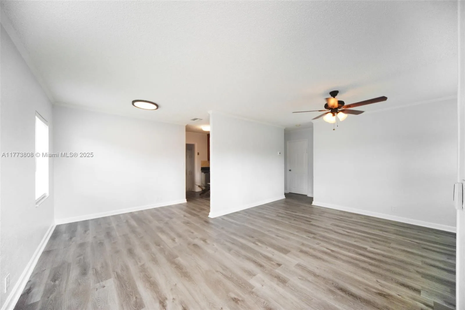 621 Hudson Rd, West Palm Beach, FL 33405 photo 2