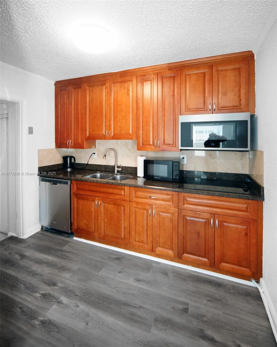 621 Hudson Rd, West Palm Beach, FL 33405 photo 6