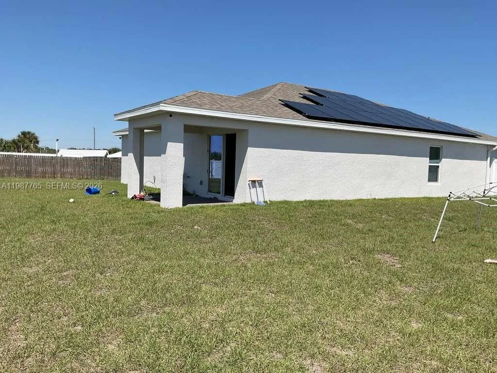 9013 Meadow Cir, La Belle, FL 33935 — zdjęcie 2
