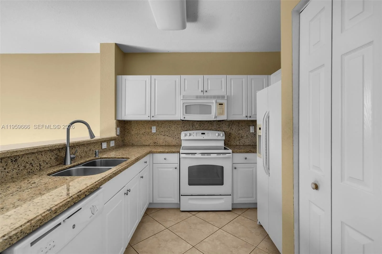 3064 SE 1st Dr # 7, Homestead, FL 33033 photo 4