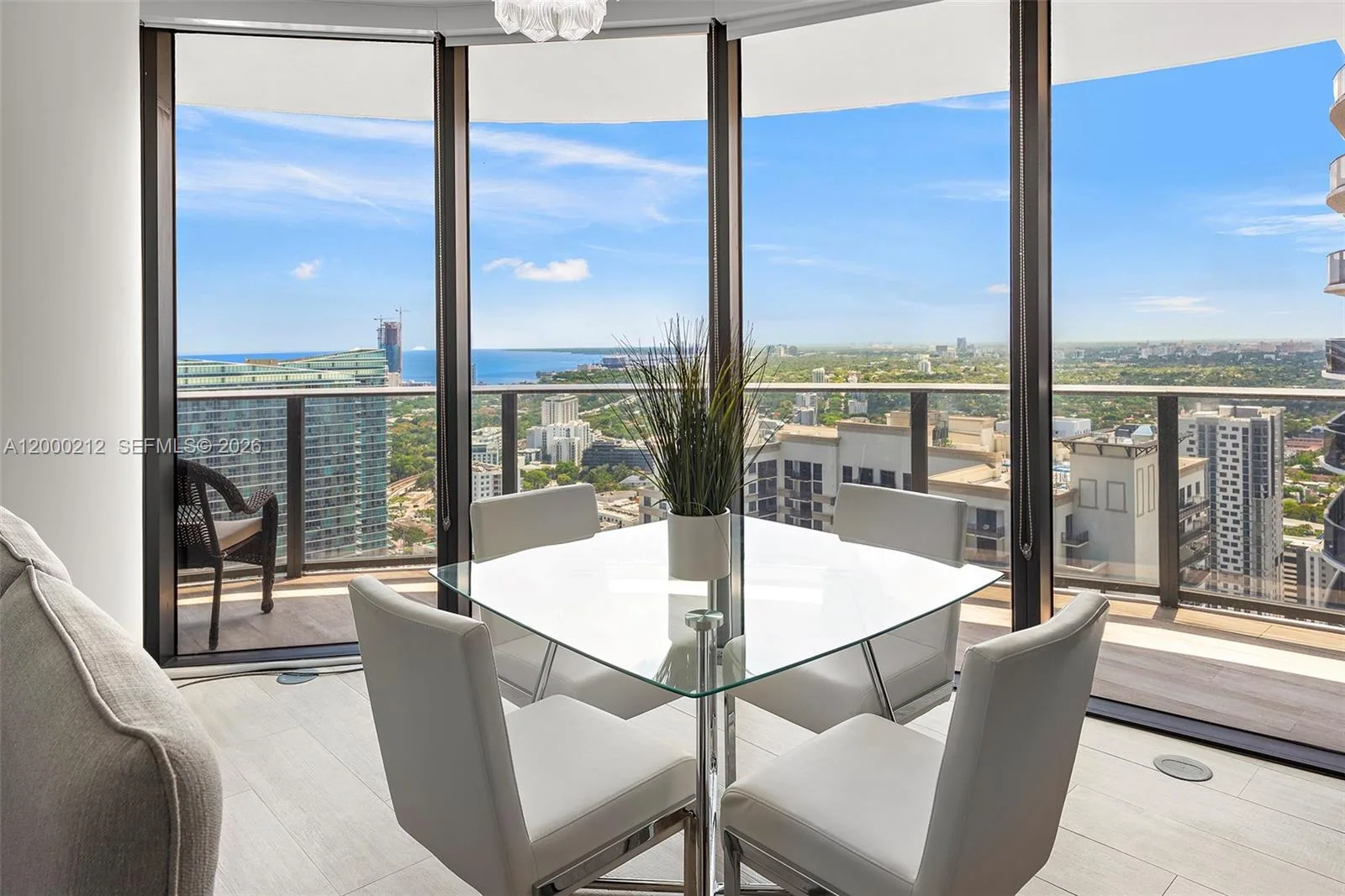45 SW 9th St # 4006, Miami, FL 33130 photo 2